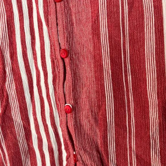 Liz Claiborne Red/White Short Sleeve Red Button Up Striped Summer Top - Picture 4 of 8